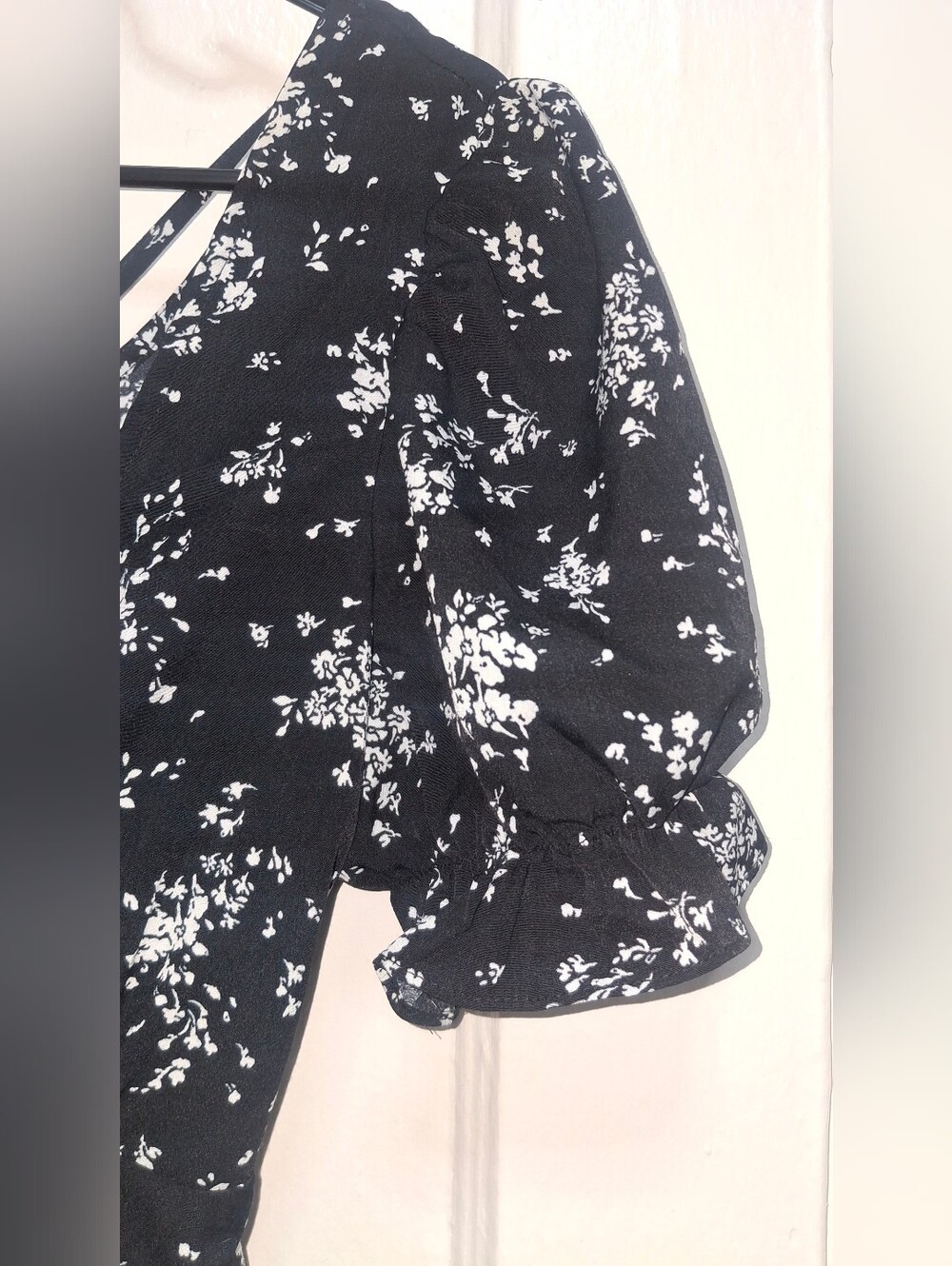 Inspired Hearts Black Floral Long Dress Puff Sleeves Open Back Size L - Picture 6 of 9